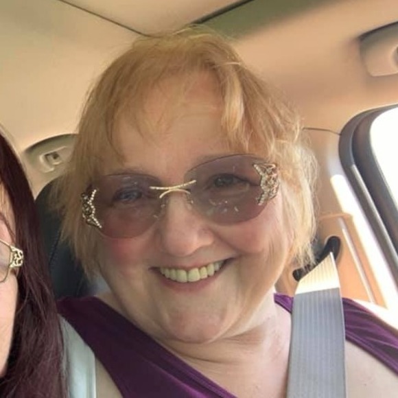 Meet your Posher, Christine - Picture 1 of 1